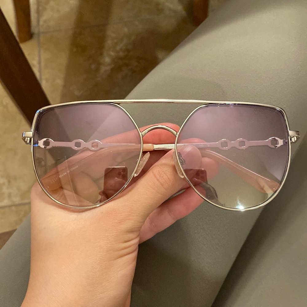 Guess Aviators in Pink and Silver
